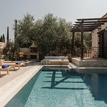 Viatzo - Eclectic With Heated Saltwater Pools